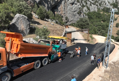 Balatini Mağarası yolu sıcak asfalt çalışmaları tamamlandı !